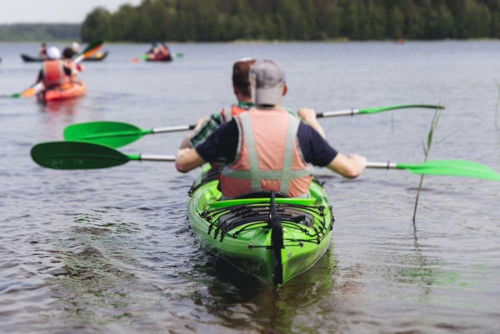 Mókuskerékből a kenuba – Miért a vízitúra a legjobb csapatépítő?